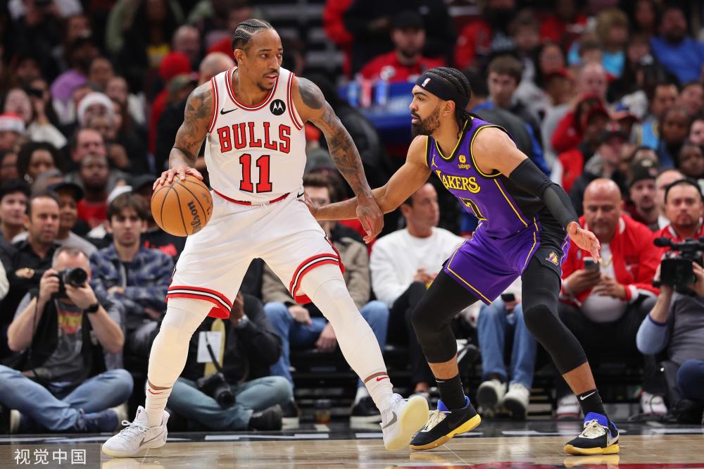 这位年轻的 这位年轻的