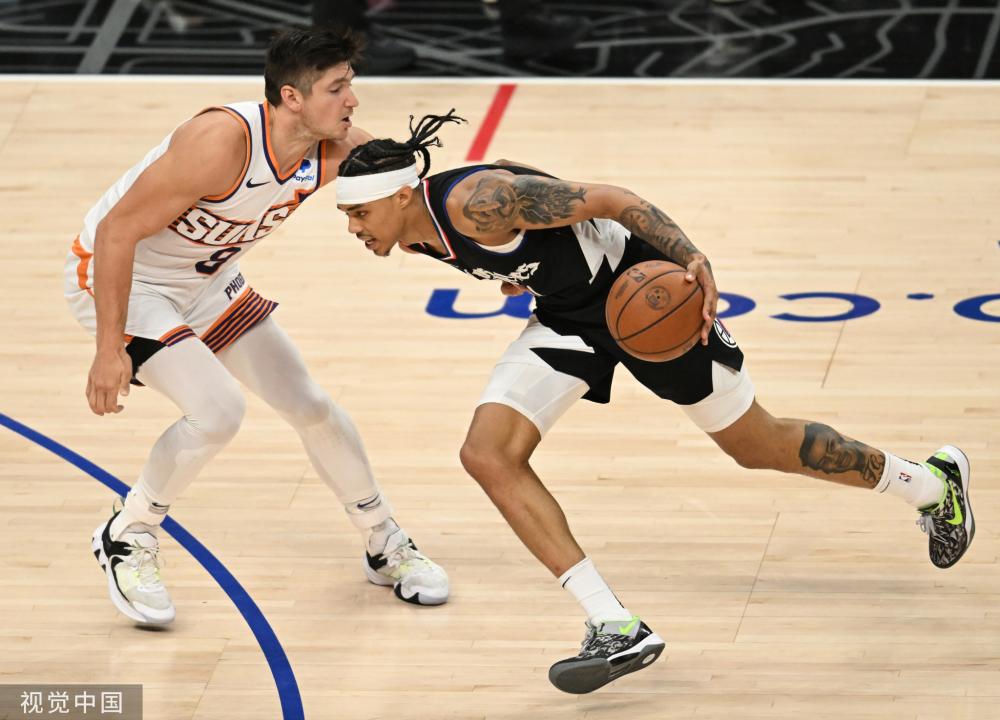 在防守端的 在防守端的