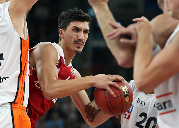 不仅仅是我 不仅仅是我